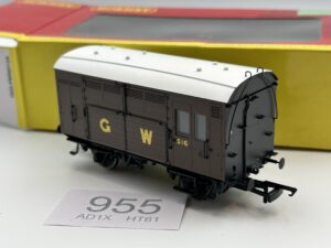 Hornby R6562  GWR Horse box 516