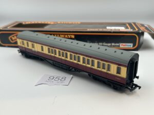 Mainline 37-112 57' exLMS Period 1 Brake 3rd/2nd M5321M in BR crimson and cream