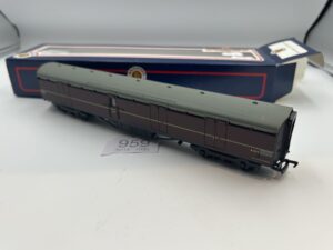 Bachmann 34-650 63ft. Thompson Full Brake Coach E19E in BR Maroon Livery