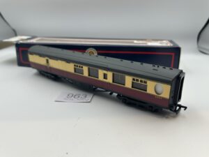 Bachmann 34-450 Thompson 63ft 2nd Brake E1925E in BR crimson and cream