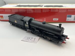 Hornby R3542 Class Q6 'Raven' 0-8-0 63427 in BR black with early emblem