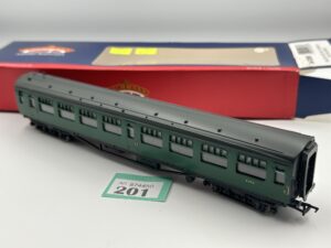 Bachmann 34-529B Bulleid 63ft 2nd corridor S119S in BR (SR) green