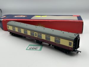 Bachmann 39-152B Mk 1 FK first corridor E13113 in BR crimson & cream