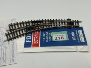 Peco OO ST-243 Code 100 Curved Left-Hand Point