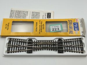 Peco OO SL-180 Code 75 Single Slip Insulfrog boxed