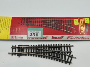 Hornby OO R8073 NS Standard Right Hand Point