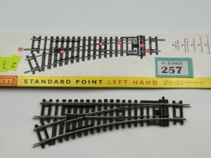 Hornby OO R8072 NS Standard left Hand Point