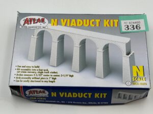 Atlas N gauge 2826  Viaduct Kit, 4-arch cut stone masonry kit